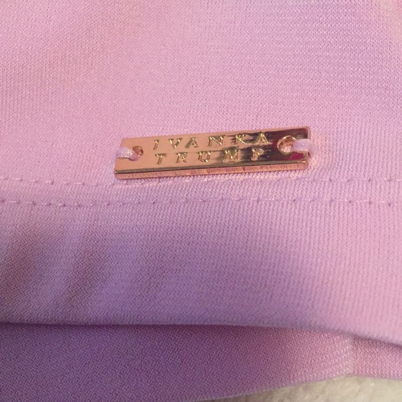 Ivanka Trump, sleeveless blouse size S - Picture 5 of 5